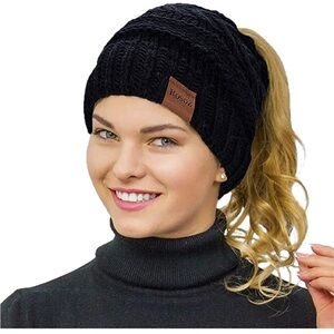 Black Knit Ponytail Beanie - Women's Stylish Winter Hat